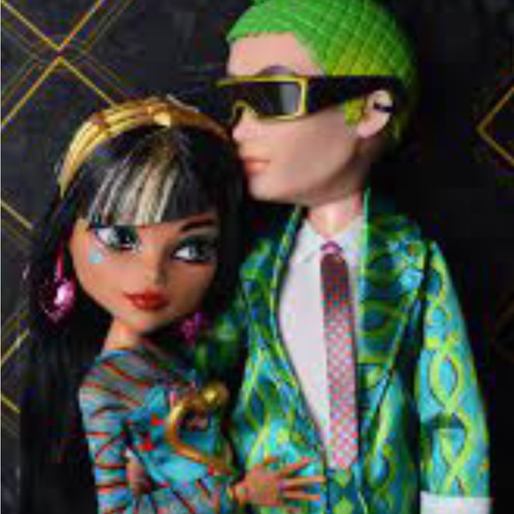 NIB 2023 LOVE MONSTER HIGH DOLLS - Picture 4 of 6